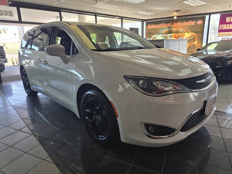 2018 Chrysler Pacifica Touring Plus