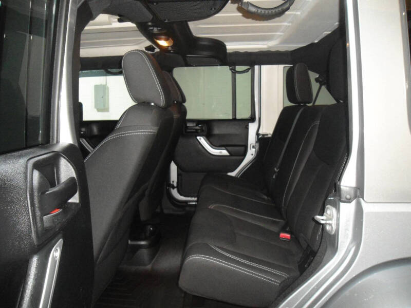 2016 Jeep Wrangler Unlimited Sahara