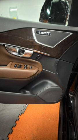 2019 Volvo XC90 T6 Momentum