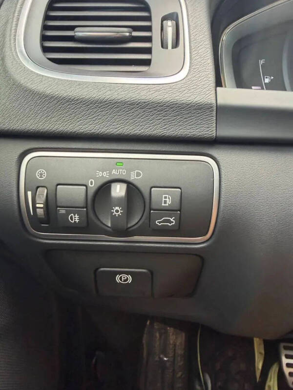 2017 Volvo V60 T5 Premier