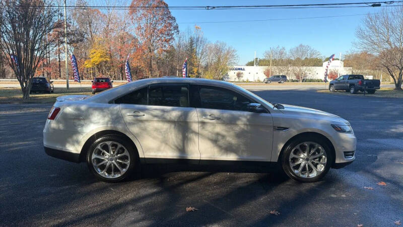 2017 Ford Taurus Limited
