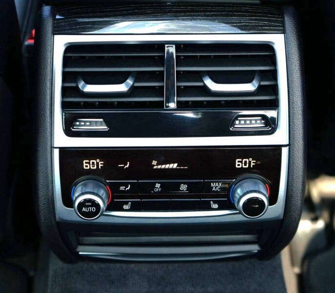 2018 BMW 7 Series 740i