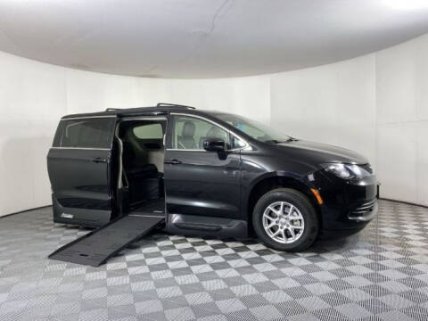 2020 Chrysler Voyager for sale at AMS Vans in Tucker GA