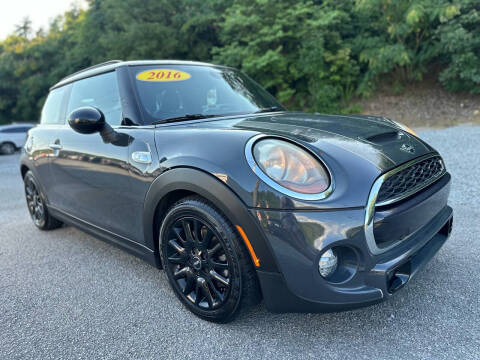 2016 MINI Hardtop 2 Door for sale at Armenia Motors in Seymour TN