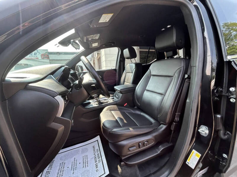 2022 Chevrolet Traverse LT Leather