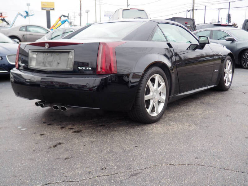 2005 Cadillac XLR