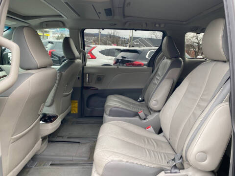 2012 Toyota Sienna Limited 7-Passenger