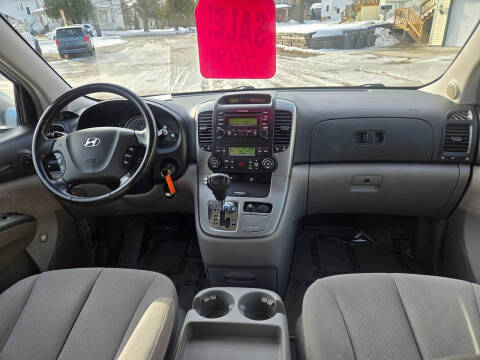 2007 Hyundai Entourage GLS