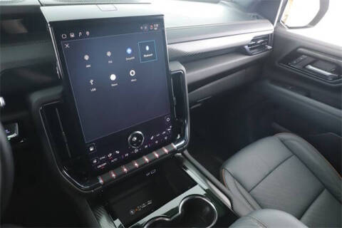 2025 GMC Yukon XL AT4