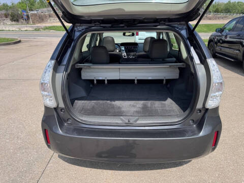 2013 Toyota Prius v Five