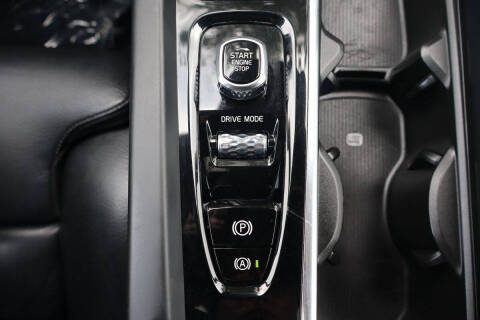 2019 Volvo XC60 T5 Momentum