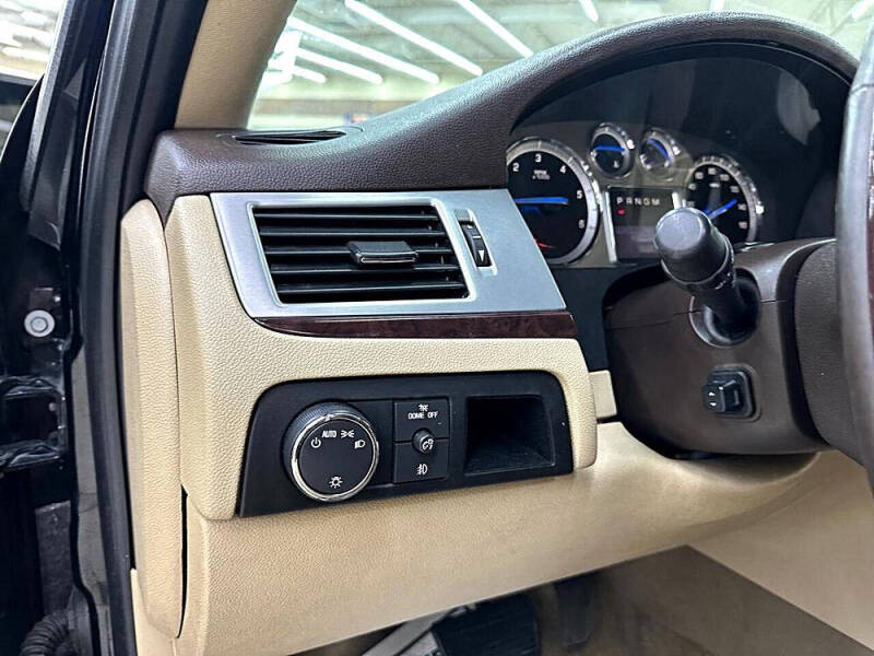 2011 Cadillac Escalade EXT Premium