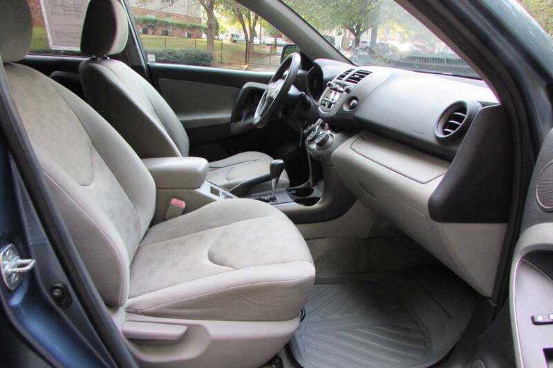 2010 Toyota RAV4 Base photo 26