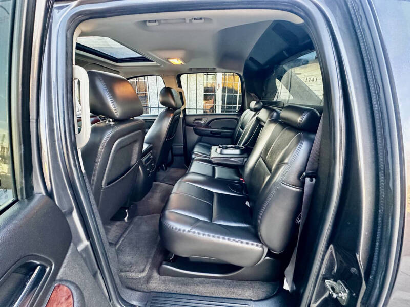 2011 Chevrolet Avalanche LT