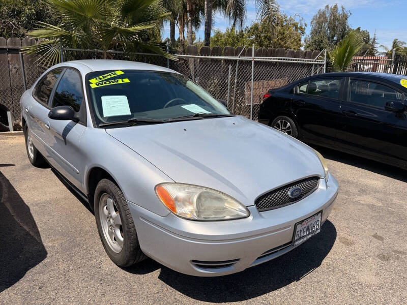 2005 Ford Taurus SE