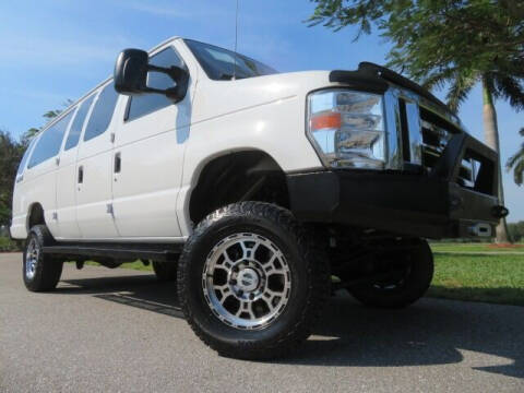 2014 Ford E-Series E-350 SD XLT