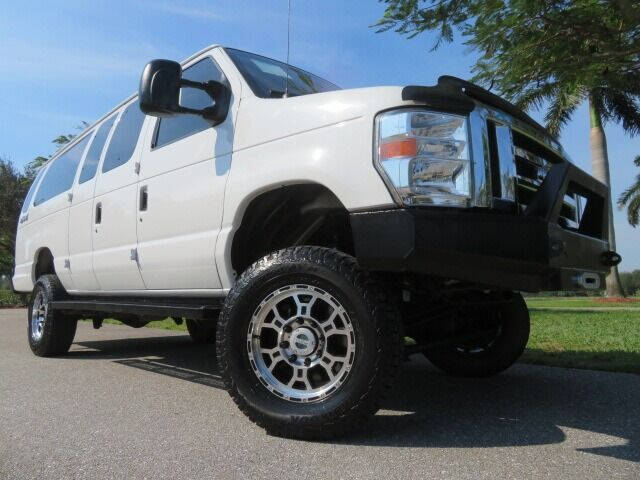 2014 Ford E-Series E-350 SD XLT