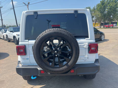 2024 Jeep Wrangler Sahara 4xe
