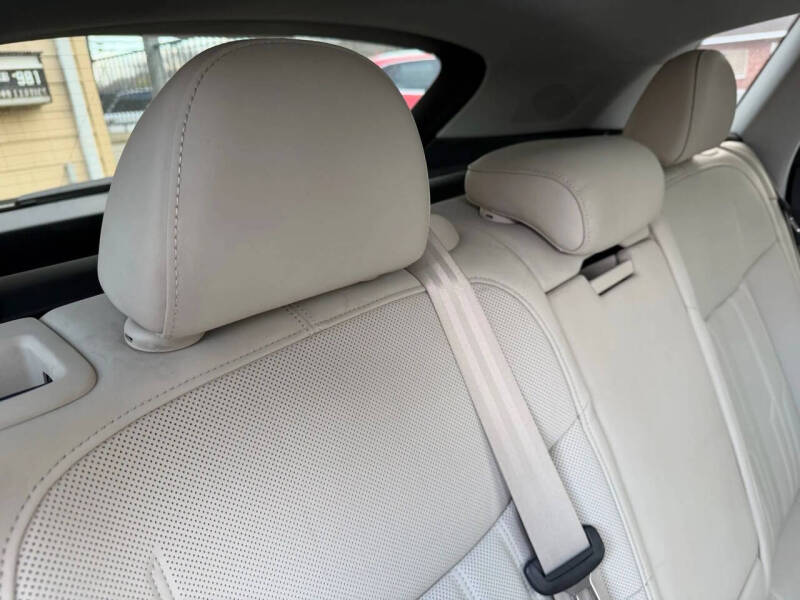 2019 Audi e-tron quattro Prestige