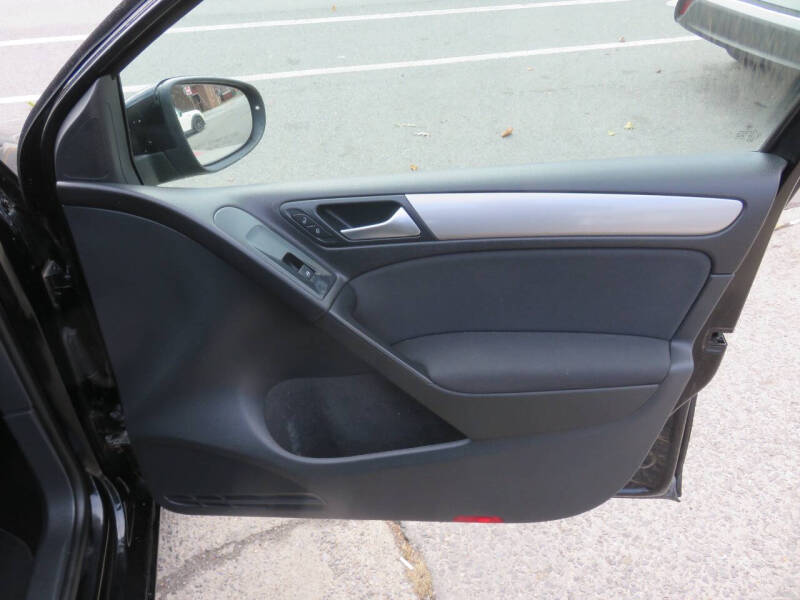 2014 Volkswagen Golf 2.5L PZEV