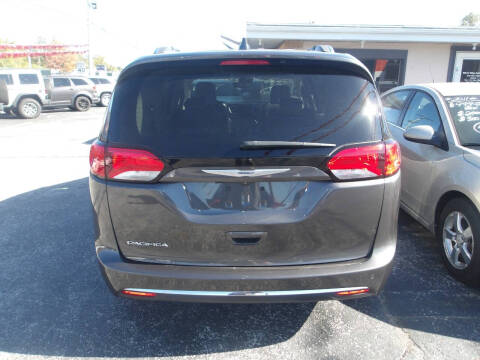 2018 Chrysler Pacifica Touring L