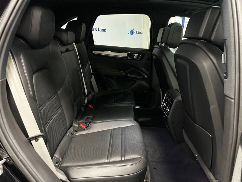 2023 Porsche Cayenne