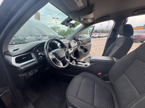 2017 GMC Acadia SLE-2