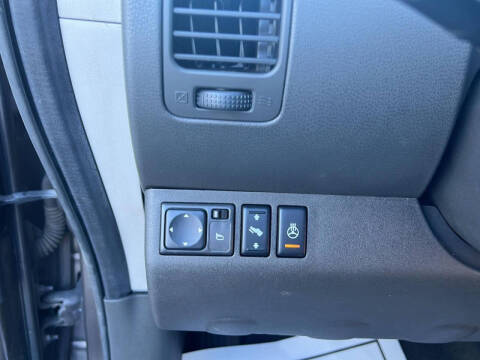 2008 Nissan Pathfinder LE