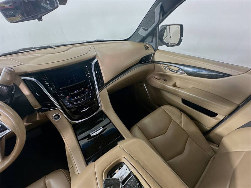 2019 Cadillac Escalade Platinum
