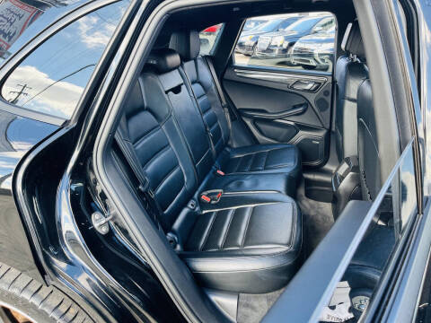 2015 Porsche Macan Turbo