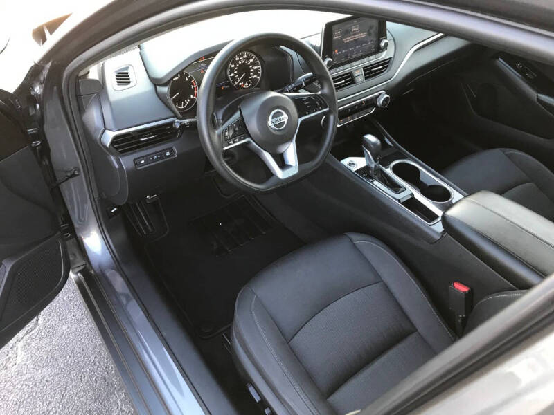 2021 Nissan Altima 2.5 SV