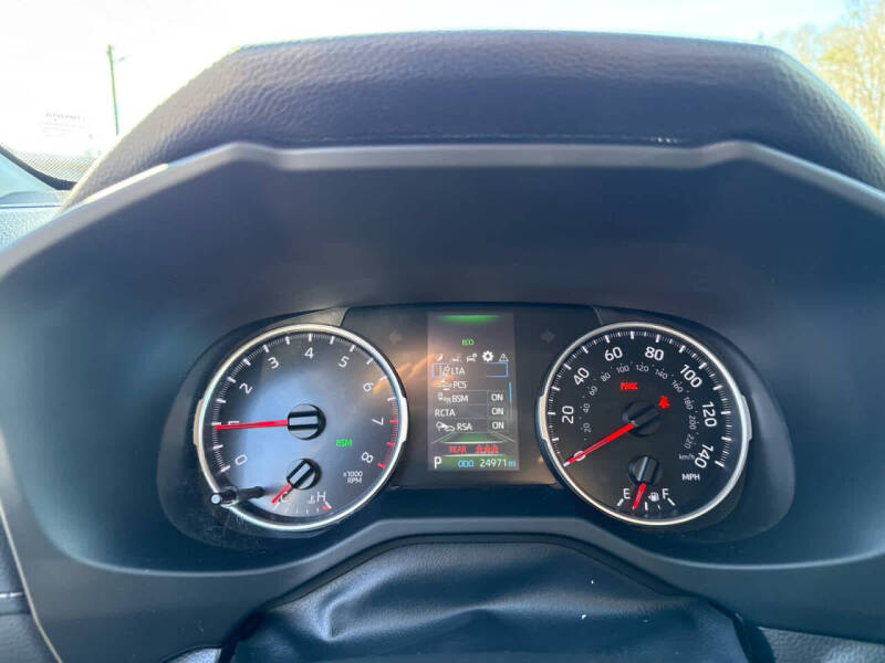 2022 Toyota RAV4 XLE