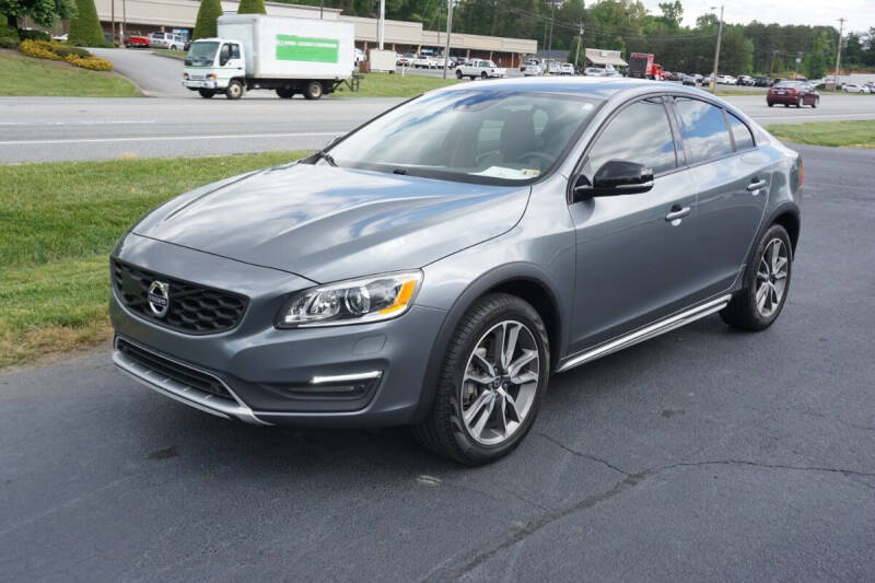 2018 Volvo S60 Cross Country T5 Platinum