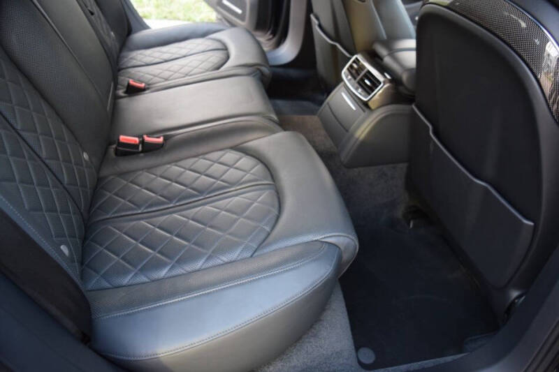 2015 Audi S8 4.0T quattro