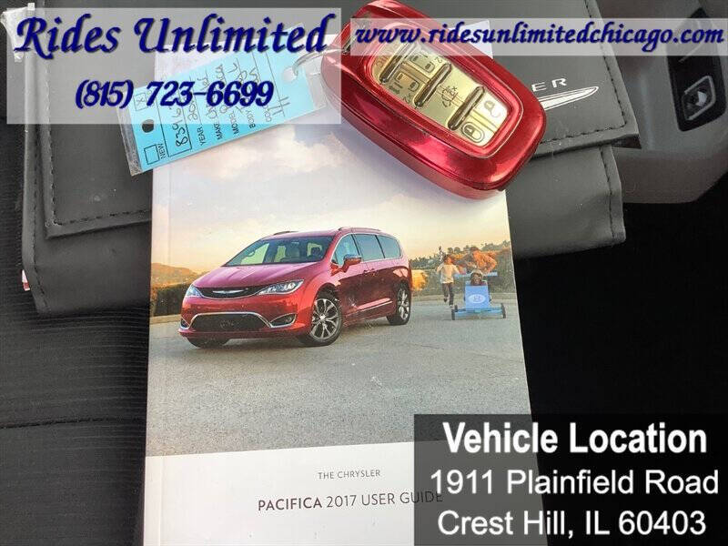 2017 Chrysler Pacifica Touring-L