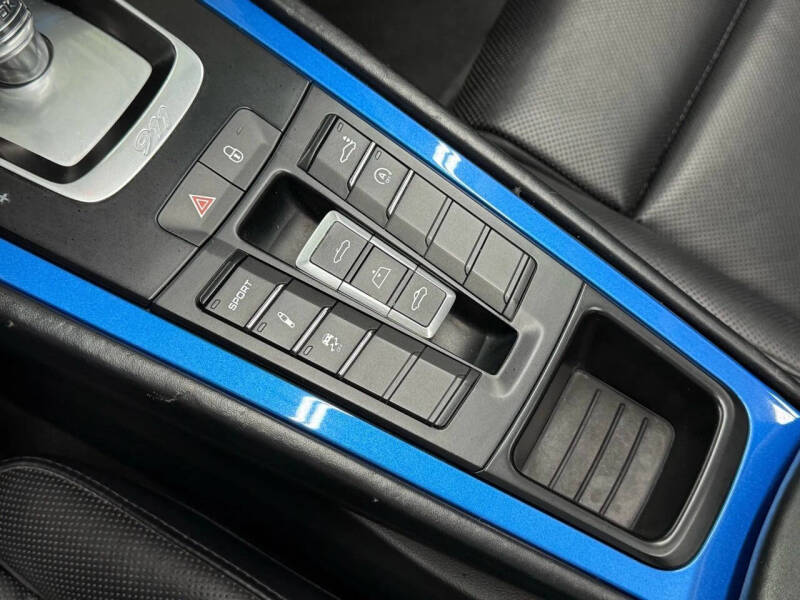 2017 Porsche 911 Carrera