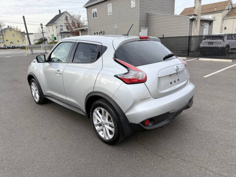 2015 Nissan JUKE SV