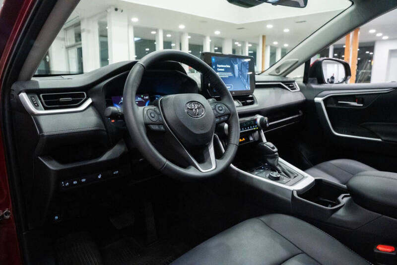 2023 Toyota RAV4 Hybrid XLE Premium