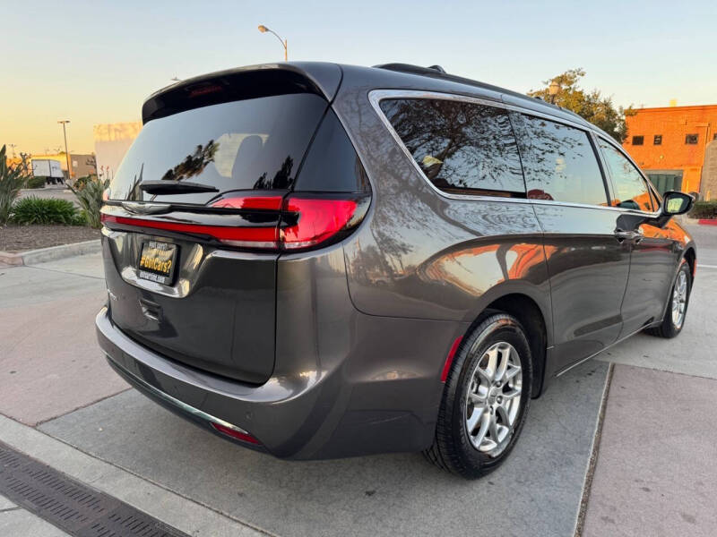 2022 Chrysler Pacifica Touring