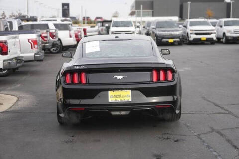 2017 Ford Mustang EcoBoost Premium