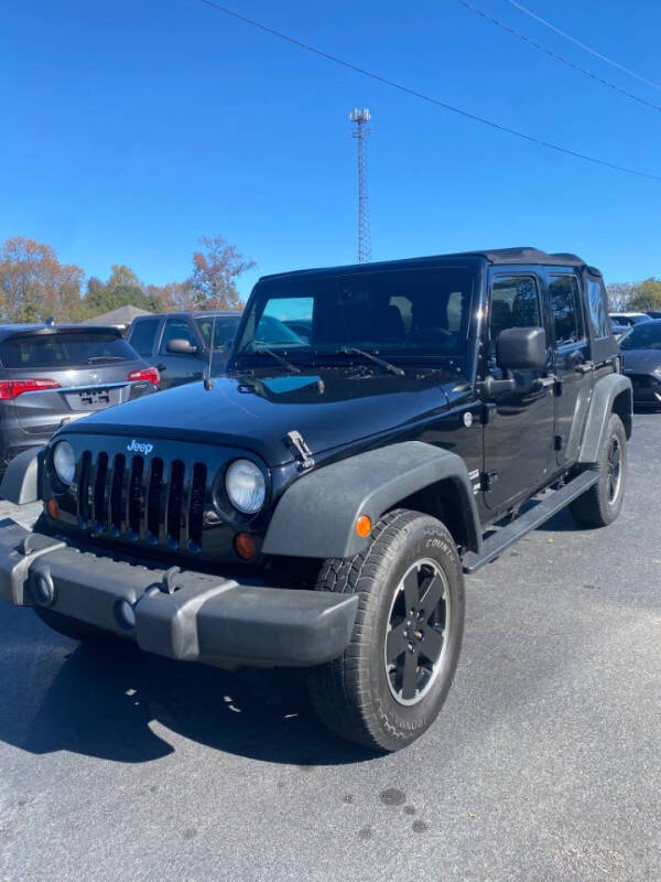 2013 Jeep Wrangler Unlimited null photo 2