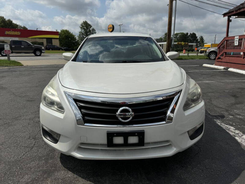 2014 Nissan Altima S photo 2