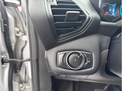 2017 Ford C-MAX Energi SE