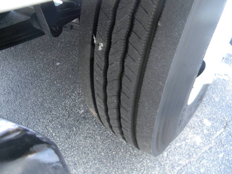 2014 Freightliner M2 106