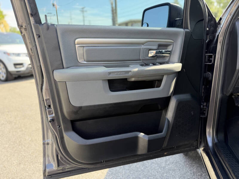 2017 RAM 1500 SLT