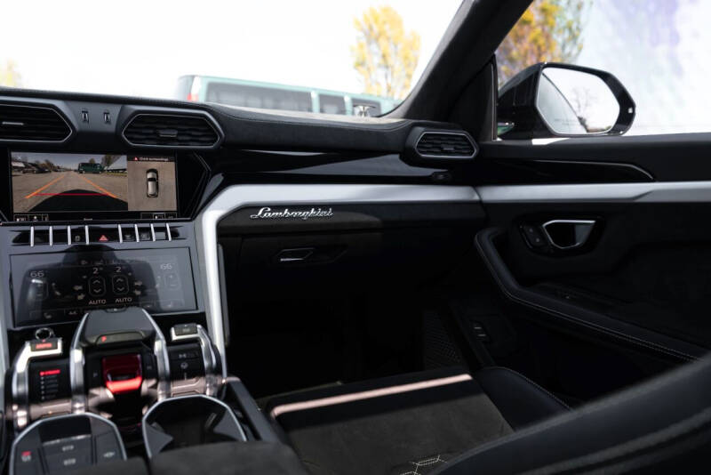 2020 Lamborghini Urus