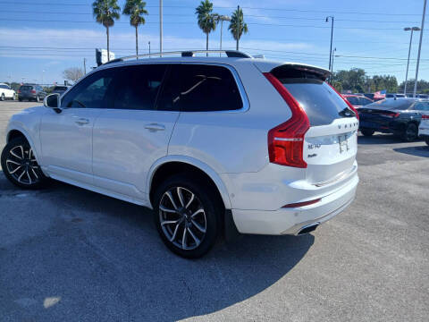 2018 Volvo XC90 T6 Momentum