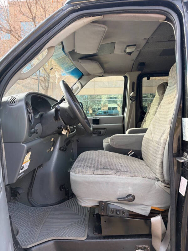 2003 Ford E-Series E-350 SD