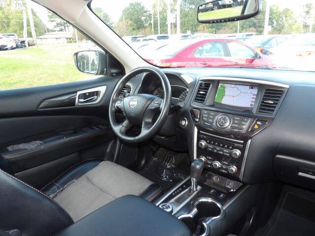 2019 Nissan Pathfinder SV