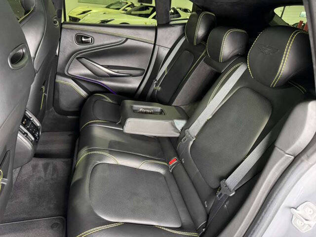 2021 Aston Martin DBX